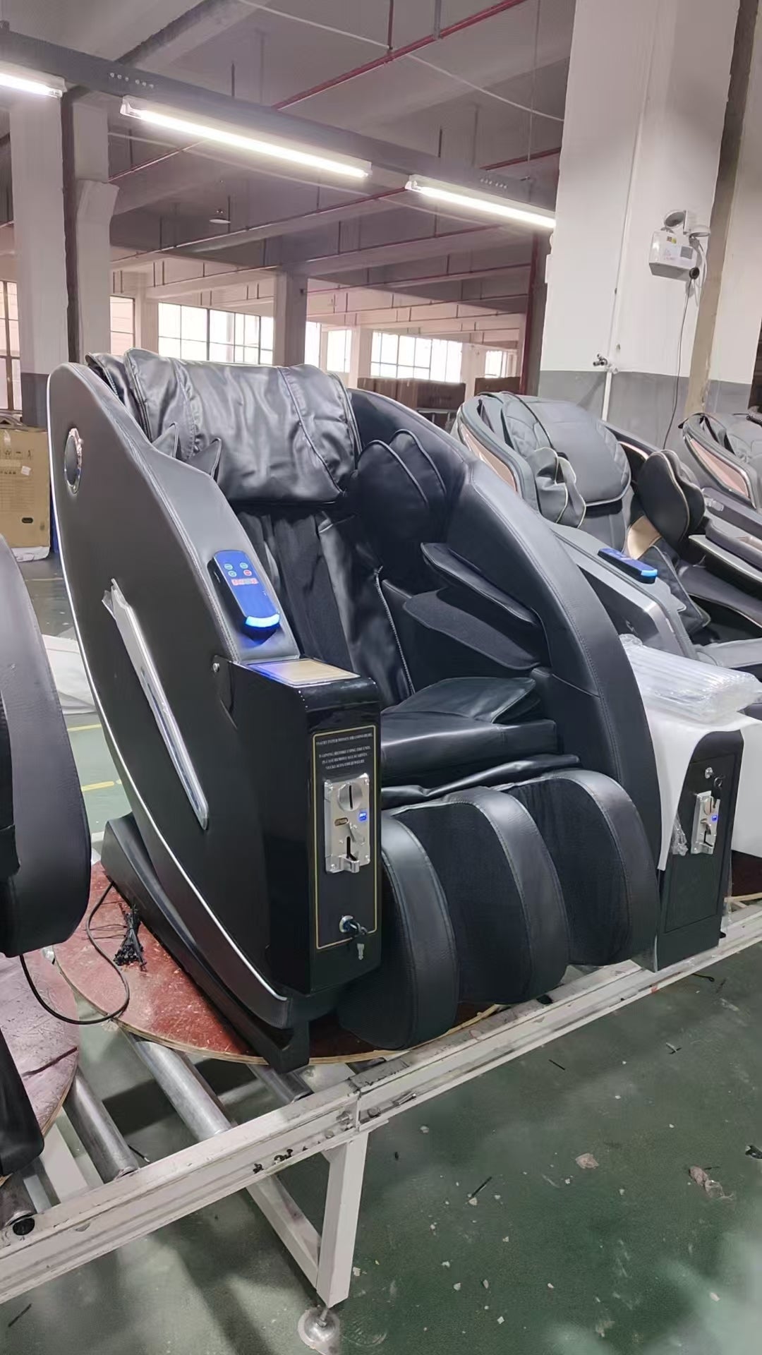 LT10Commercial 3D Zero Gravity Vending Massage Chair for Neck Coin Bill Operated with Payment System for Body Application
